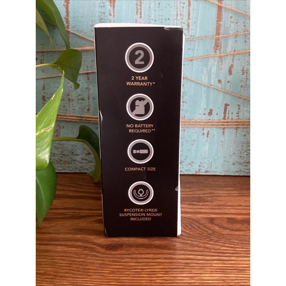 Rode VideoMicro Compact On-Camera Microphone with Rycote Lyre Shock Mount, Auxil - Picture 6 of 8